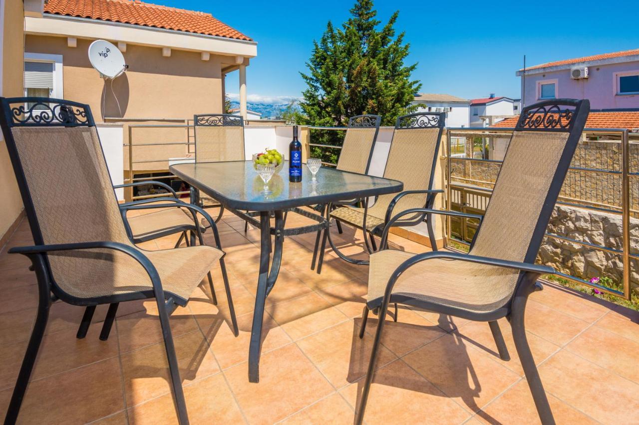 Paula Apartments Vir Exterior photo